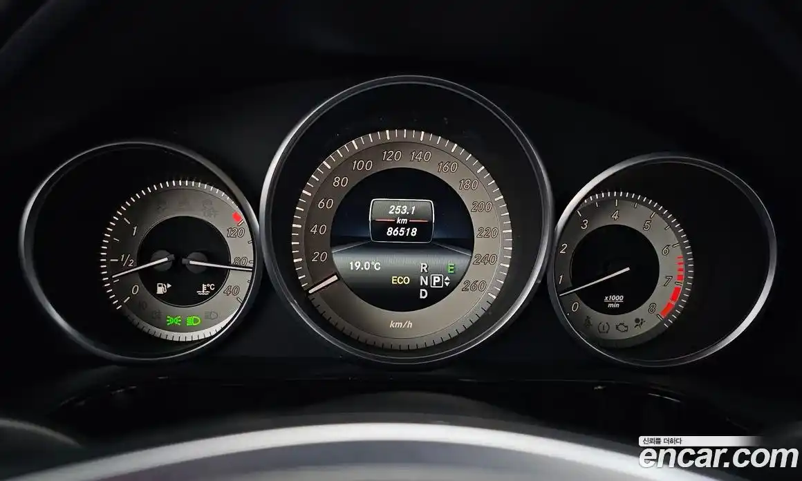 Mercedes-Benz E-Class 2014 3.5 Автомат в Москве № 1147897, фото 8