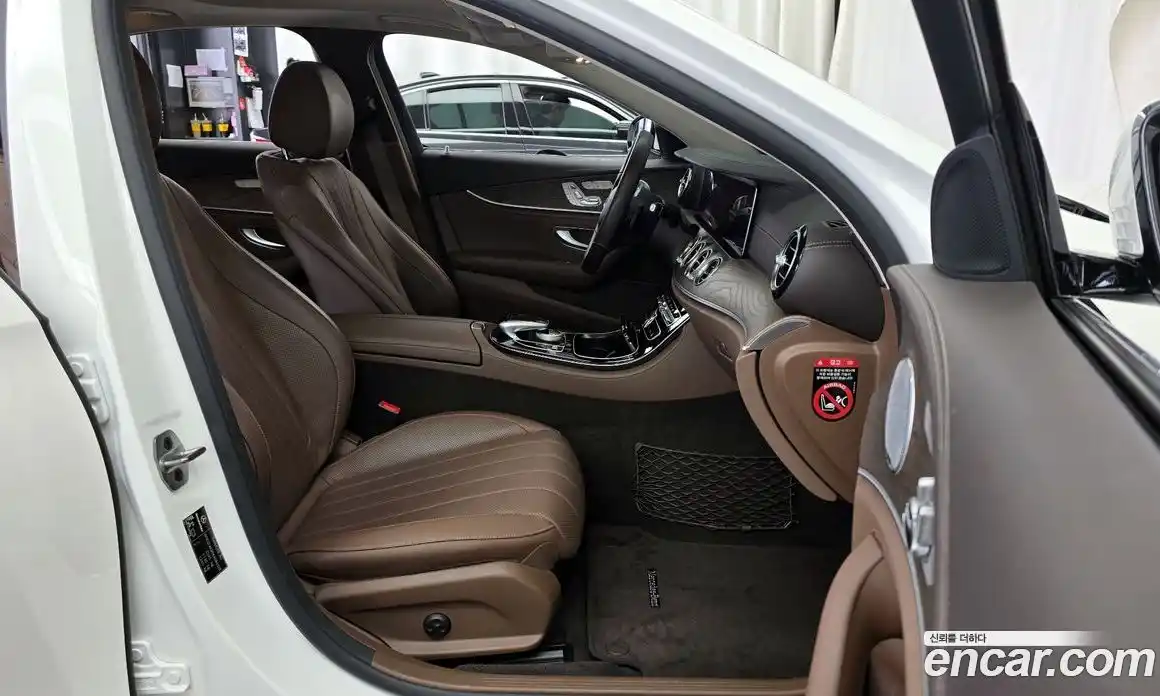 Mercedes-Benz E-Class 2019 2.0 Автомат в Москве № 1147906, фото 11