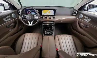 Mercedes-Benz E-Class 2019 2.0 Автомат в Москве № 1147906, миниатюра 7