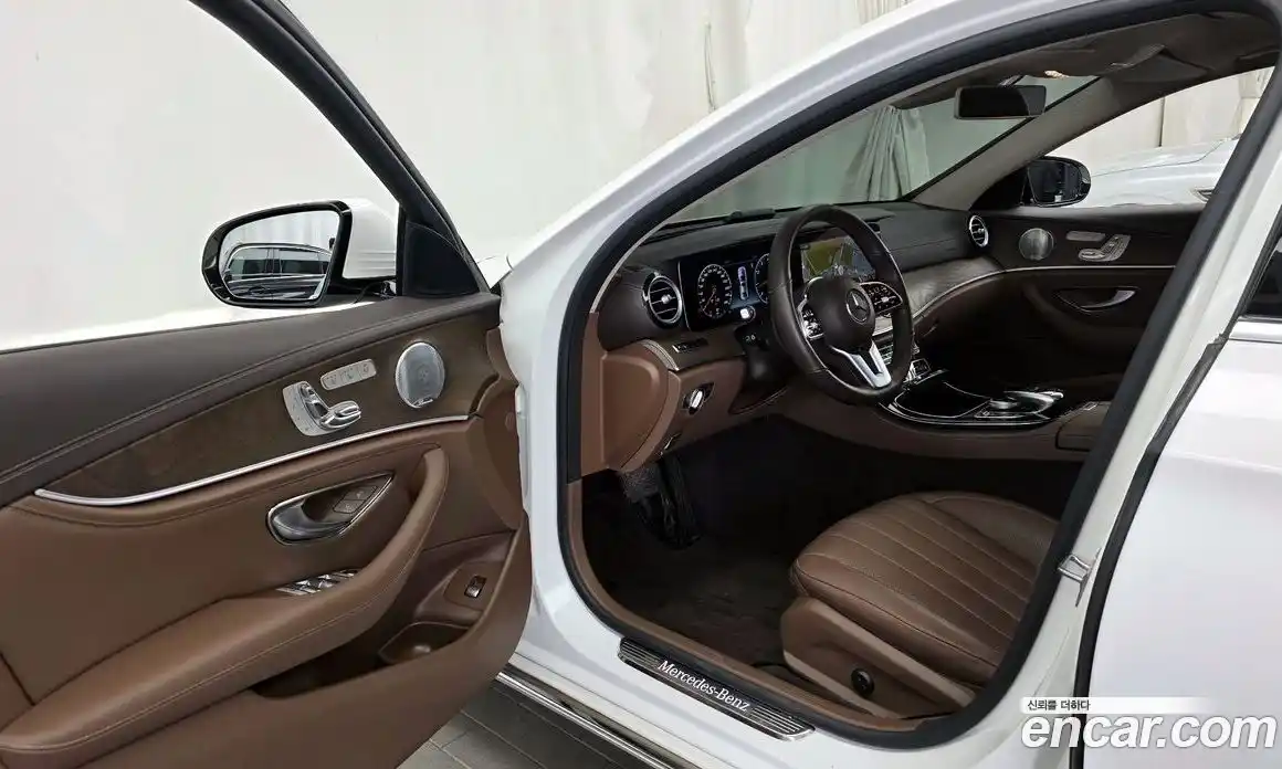 Mercedes-Benz E-Class 2019 2.0 Автомат в Москве № 1147906, фото 10