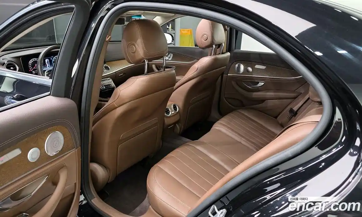 Mercedes-Benz E-Class 2019 2.0 Автомат в Москве № 1147956, фото 11