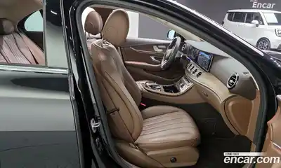 Mercedes-Benz E-Class 2019 2.0 Автомат в Москве № 1147956, миниатюра 12