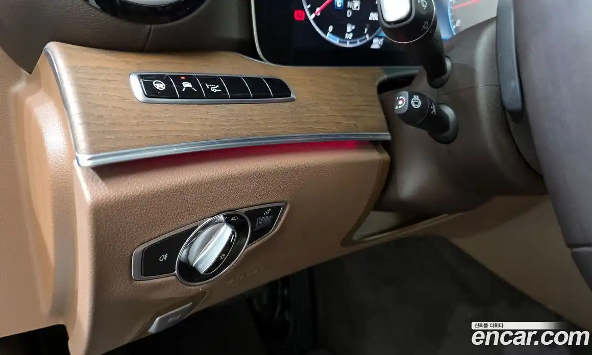 Mercedes-Benz E-Class 2019 2.0 Автомат в Москве № 1147956, фото 14