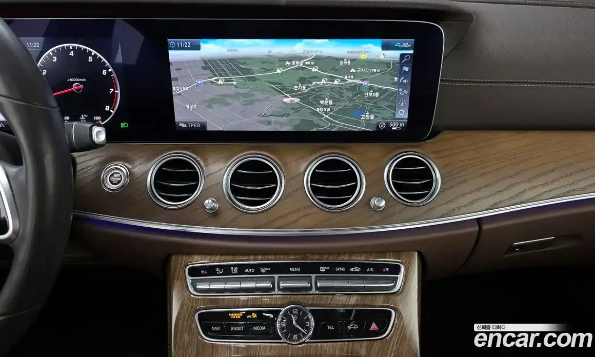 Mercedes-Benz E-Class 2019 2.0 Автомат в Москве № 1147956, фото 18