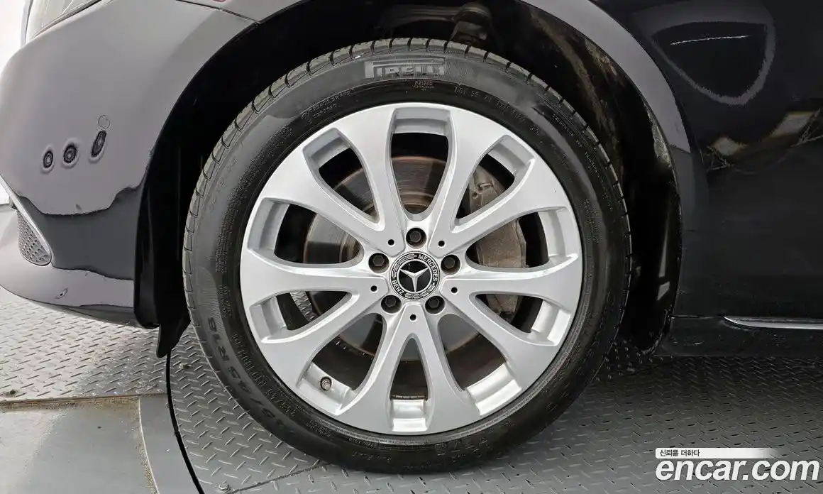 Mercedes-Benz E-Class 2019 2.0 Автомат в Москве № 1147956, фото 5