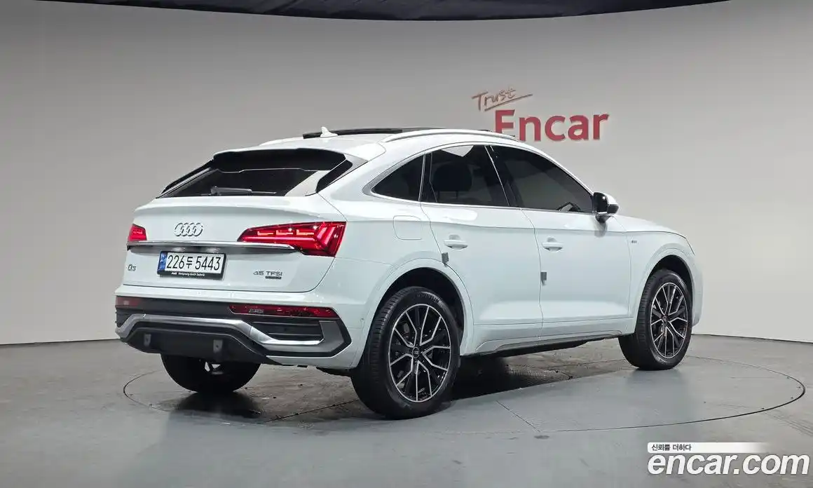Audi Q5 2023 2.0 гидро в Москве № 1148058, фото 1