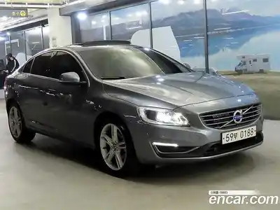Volvo S60, 2016