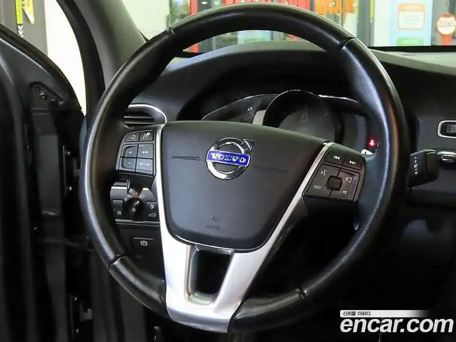 Volvo S60 2016 2.0 гидро в Москве № 1149235, фото 8