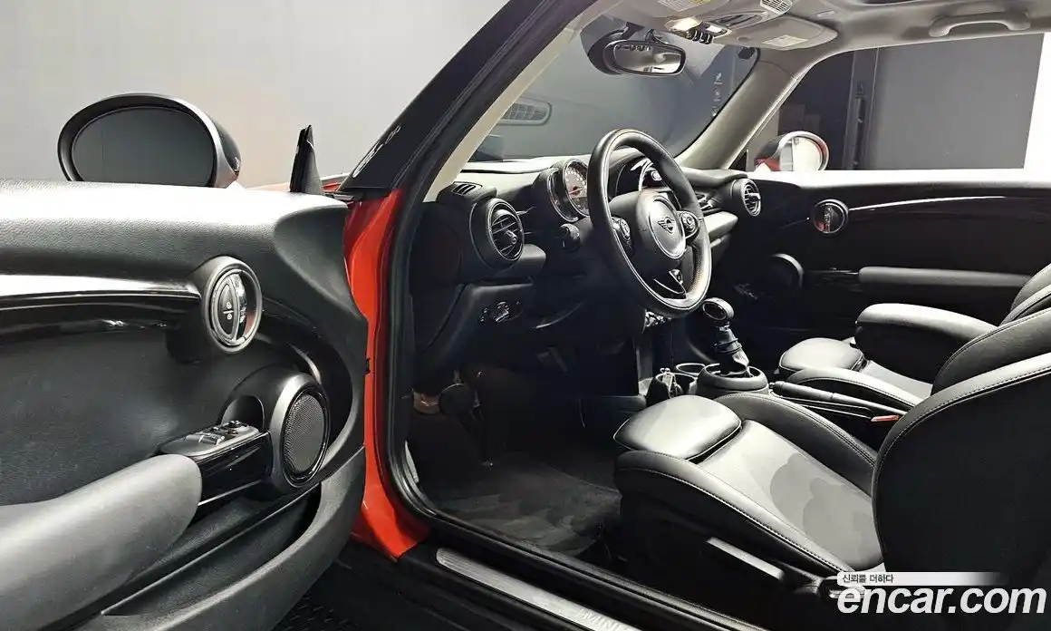 Mini Cooper 2019 1.5 гидро в Москве № 1149851, фото 12