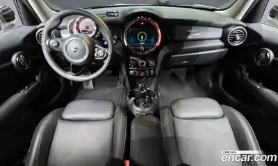 Mini Cooper 2019 1.5 гидро в Москве № 1149904, миниатюра 6