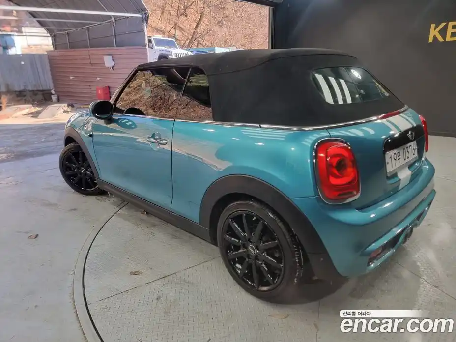 Mini Cooper Convertible 2016 2.0 гидро в Москве № 1150228, фото 5