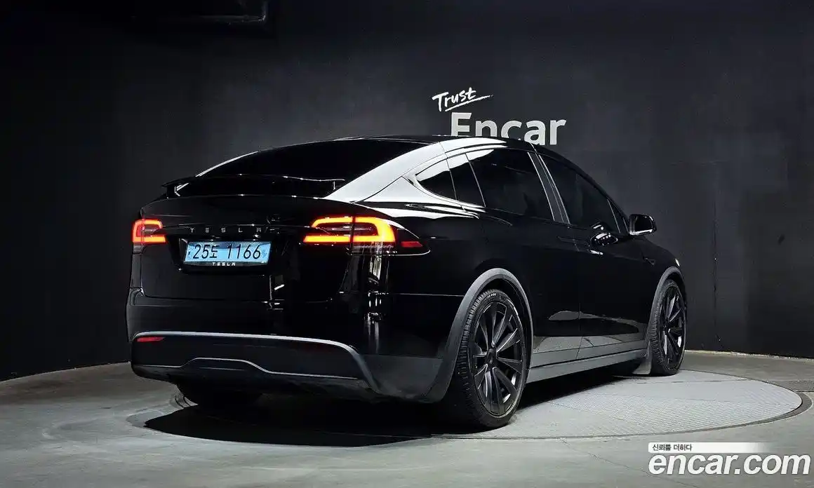 Tesla Model X 2023 0.3 гидро в Москве № 1150406, фото 2