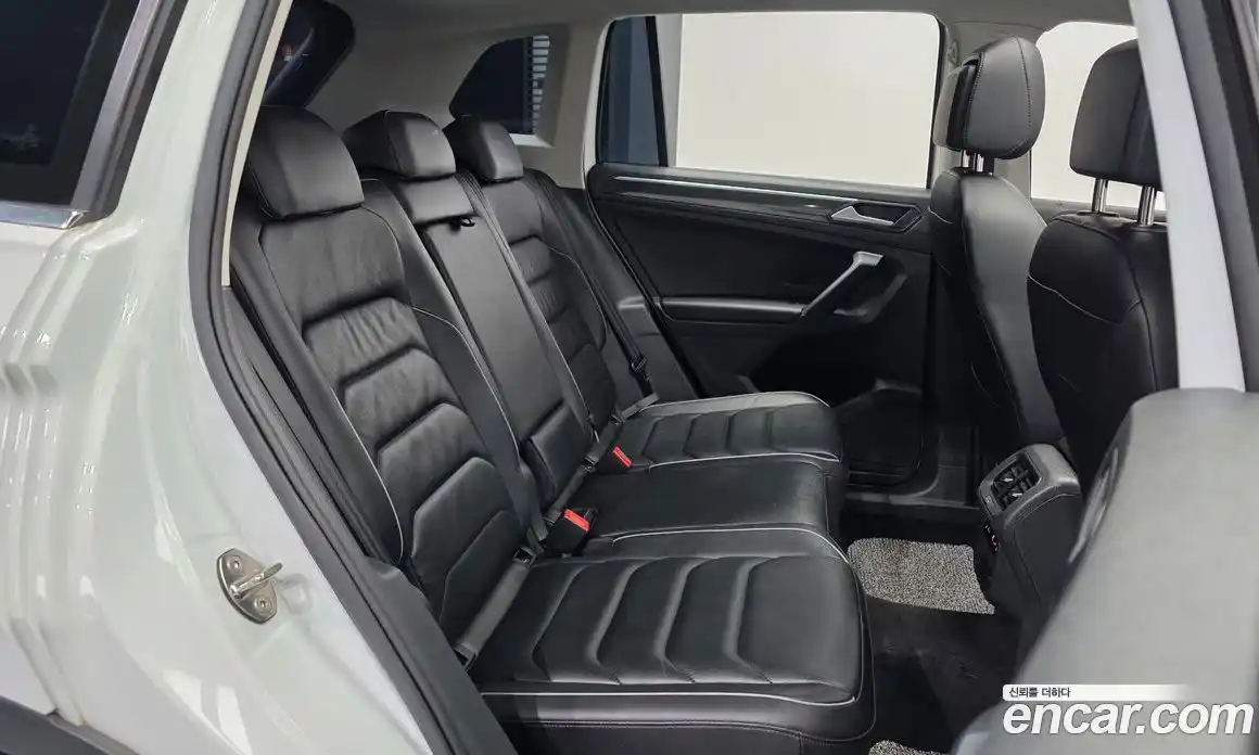 Volkswagen Tiguan 2022 2.0 гидро в Москве № 1151062, фото 12
