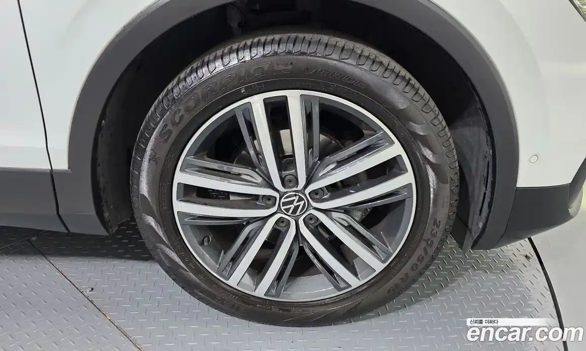 Volkswagen Tiguan 2022 2.0 гидро в Москве № 1151062, фото 5