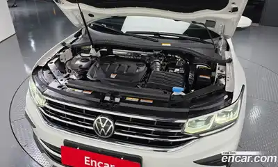 Volkswagen Tiguan 2022 2.0 гидро в Москве № 1151062, миниатюра 6