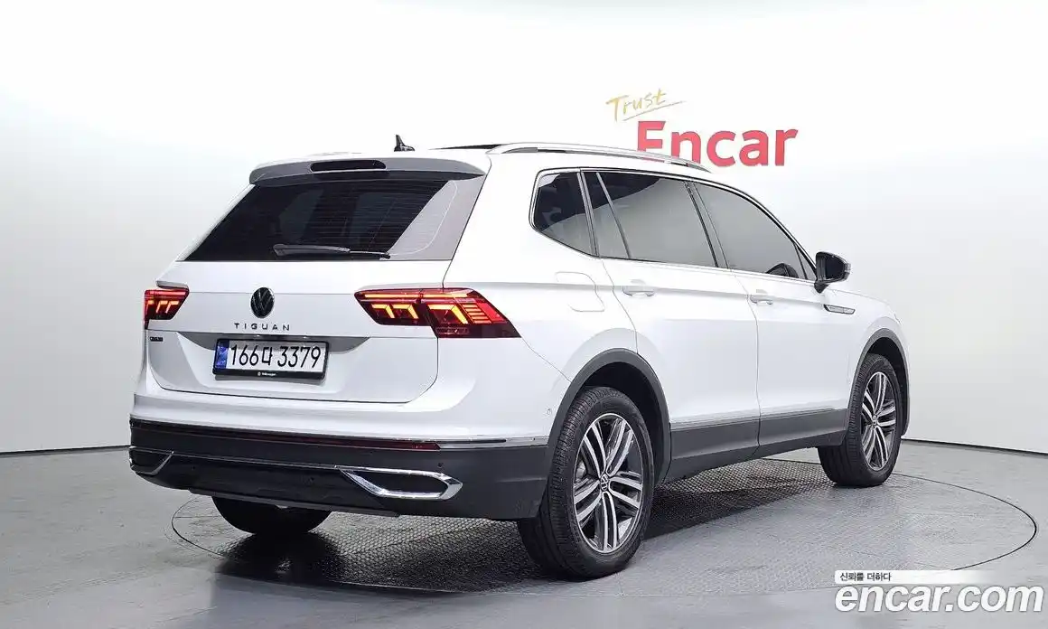 Volkswagen Tiguan 2023 2.0 гидро в Москве № 1151076, фото 2