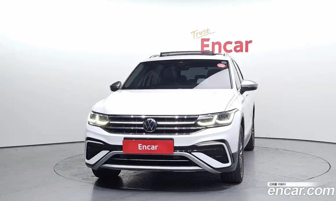 Volkswagen Tiguan 2023 2.0 гидро в Москве № 1151076, фото 3