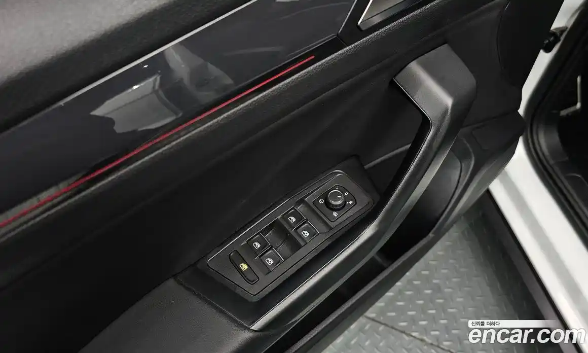 Volkswagen T-Roc 2021 2.0 гидро в Москве № 1151132, фото 19