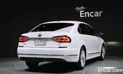 Volkswagen Passat 2018 2.0 гидро в Москве № 1151165, миниатюра 2
