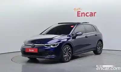 Volkswagen Golf, 2022