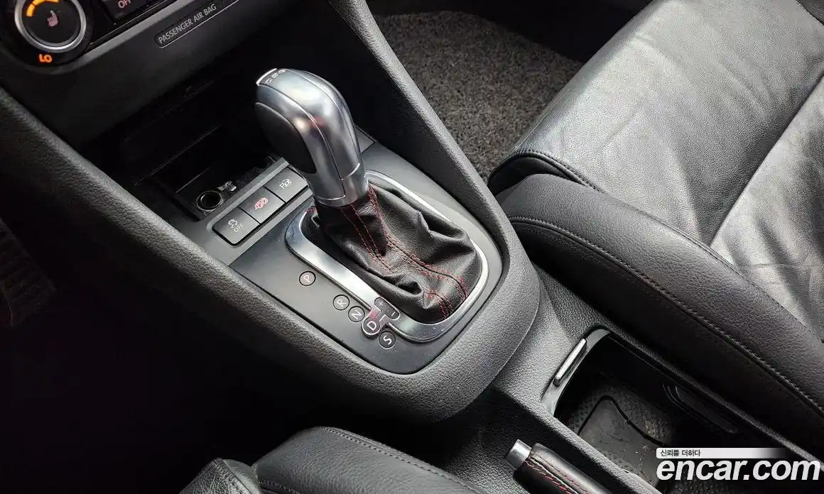 Volkswagen Golf 2011 2.0 гидро в Москве № 1151361, фото 9