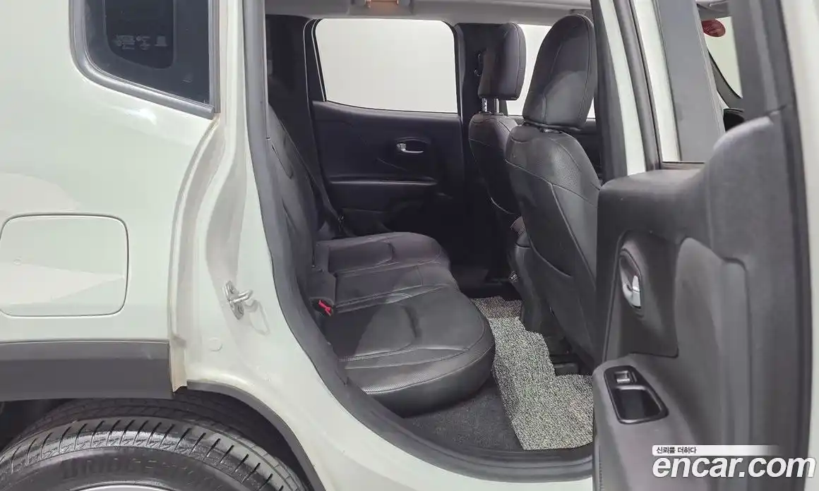 Jeep Renegade 2020 1.6 гидро в Москве № 1151528, фото 12