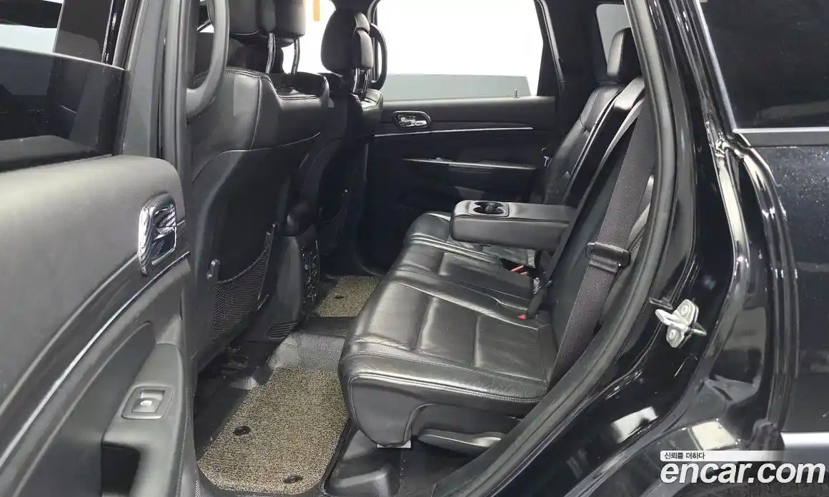 Jeep Cherokee 2019 3.6 гидро в Москве № 1151634, фото 11