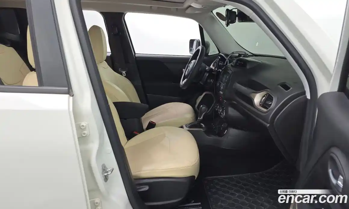 Jeep Renegade 2016 2.4 гидро в Москве № 1151636, фото 11
