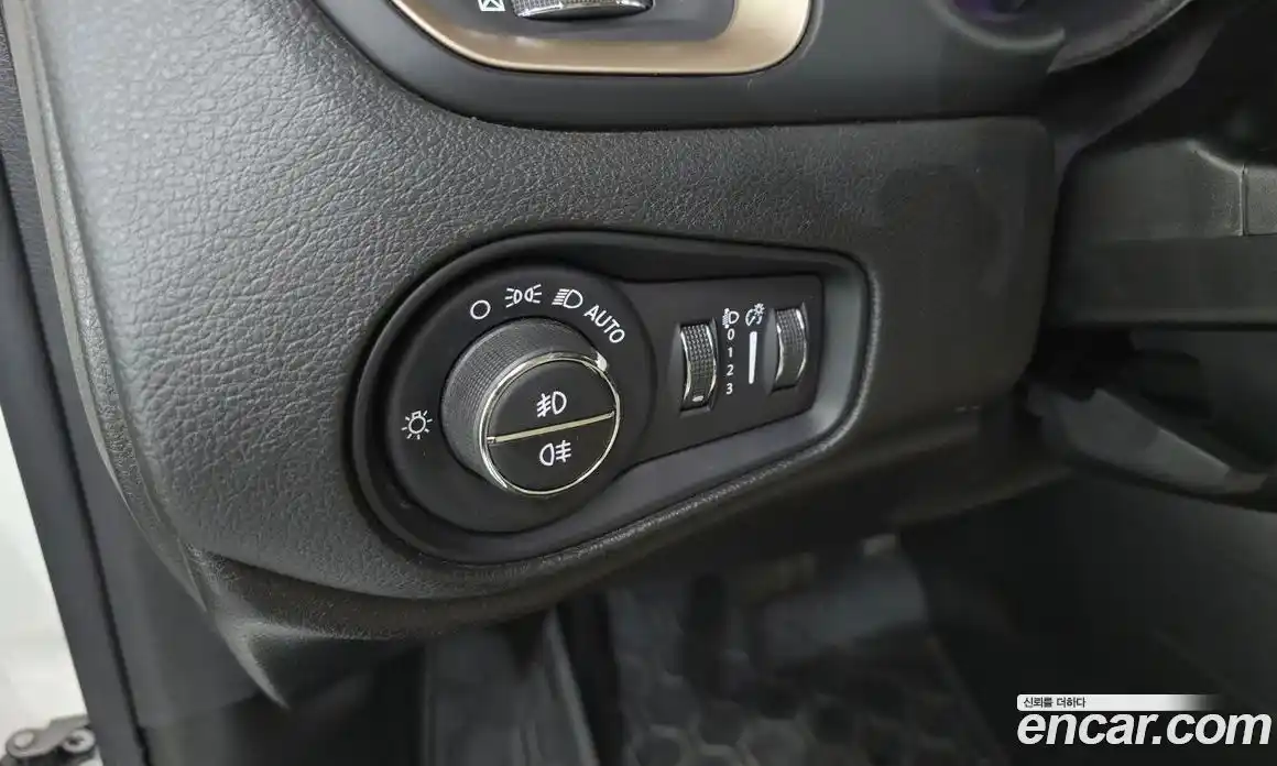 Jeep Renegade 2016 2.4 гидро в Москве № 1151636, фото 18
