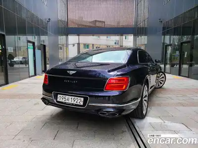 Bentley Flying Spur 2022 4.0 гидро в Москве № 1151650, миниатюра 3