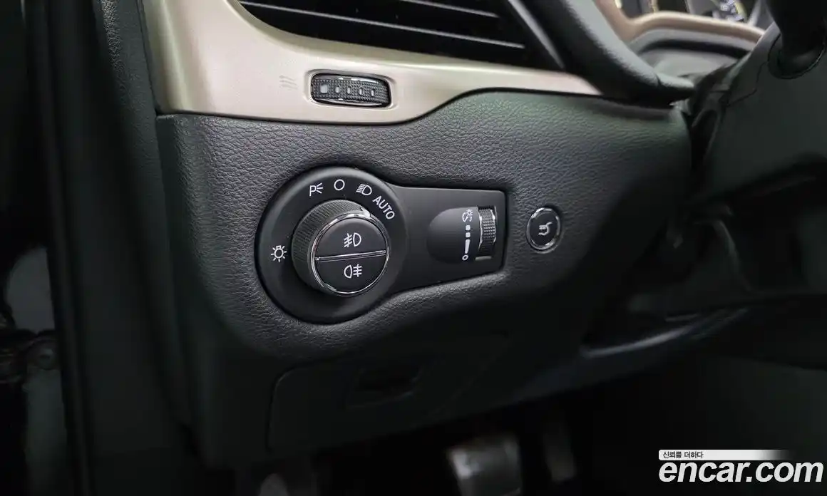 Jeep Cherokee 2017 2.4 гидро в Москве № 1151660, фото 19