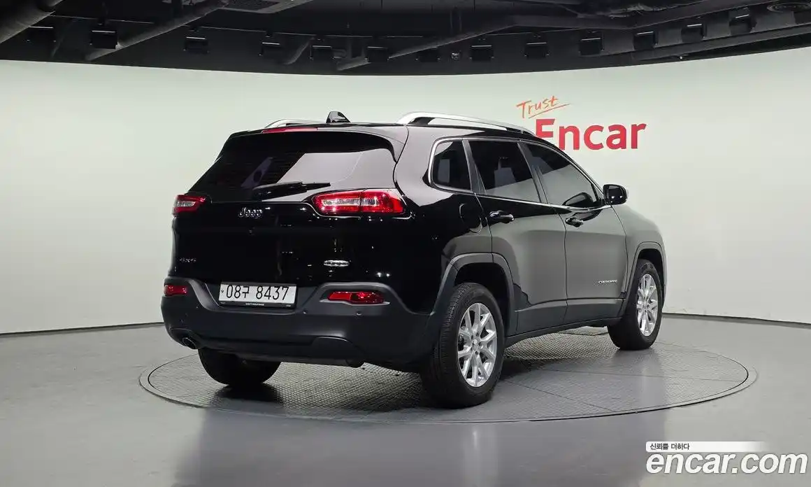 Jeep Cherokee 2017 2.4 гидро в Москве № 1151660, фото 2