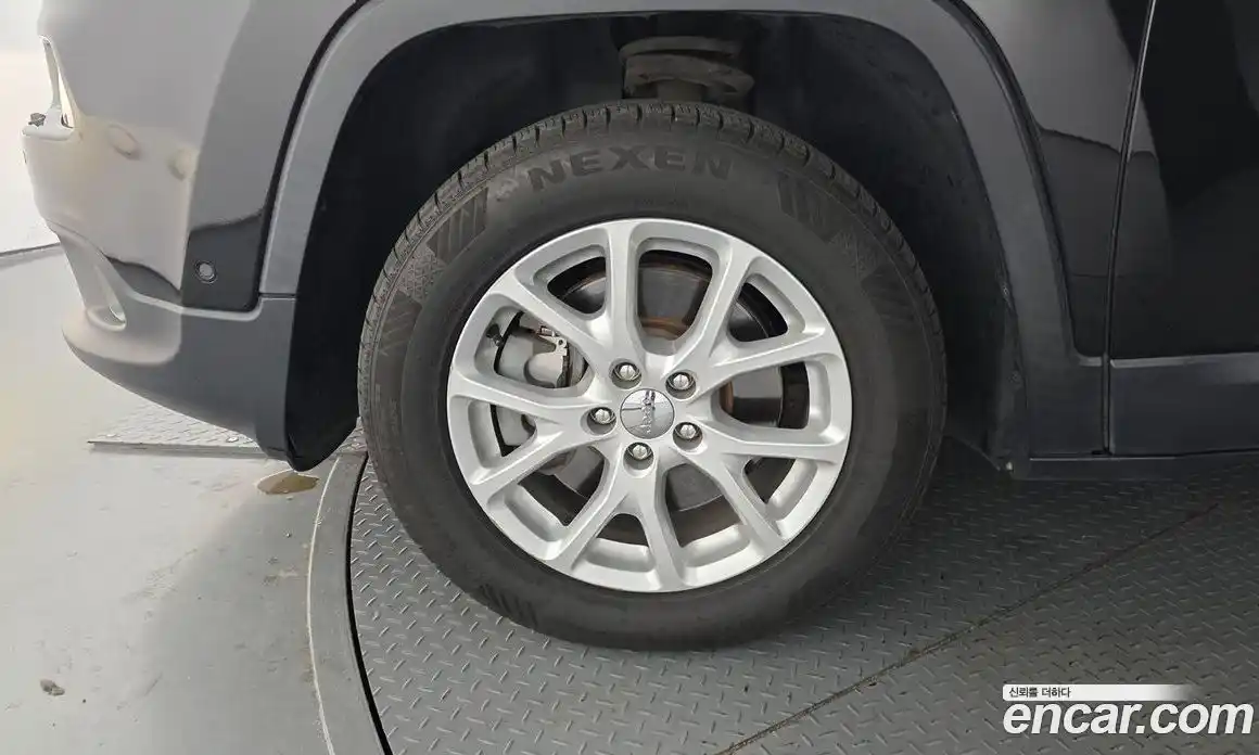 Jeep Cherokee 2017 2.4 гидро в Москве № 1151660, фото 5