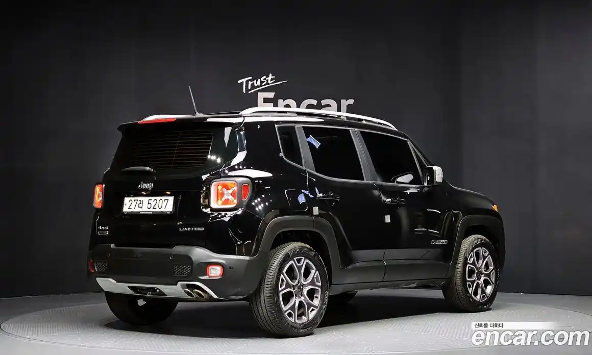 Jeep Renegade 2017 2.0 гидро в Москве № 1151677, фото 2