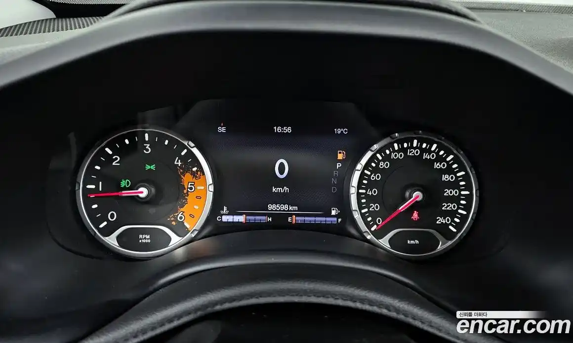 Jeep Renegade 2017 2.0 гидро в Москве № 1151677, фото 8