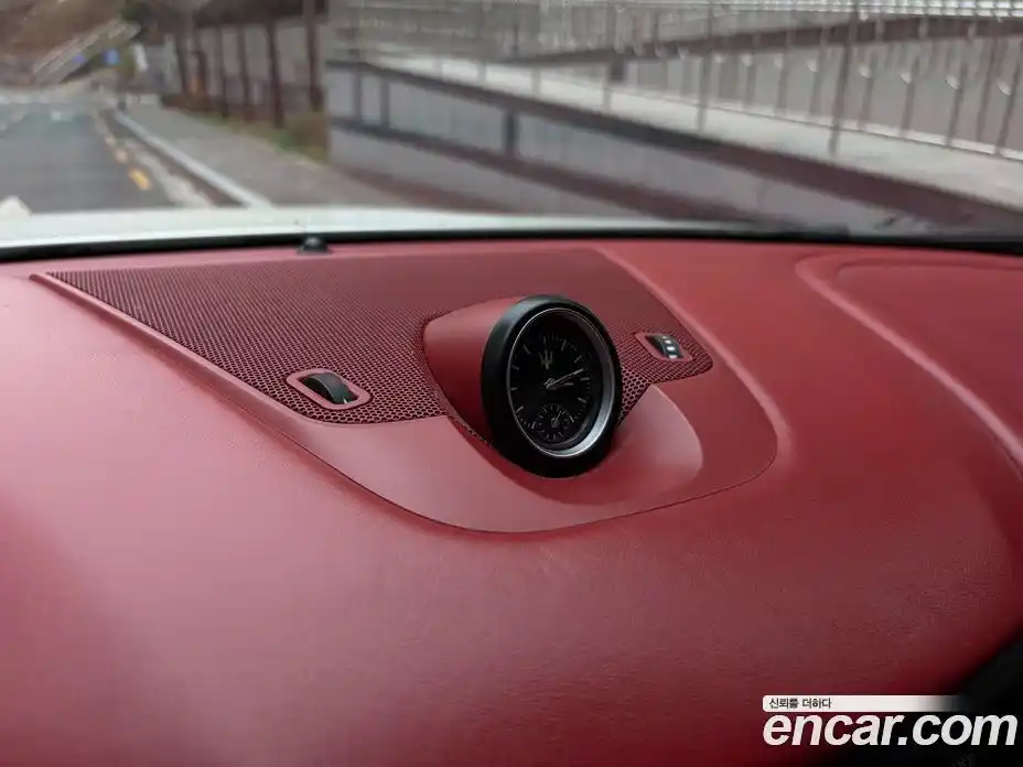 Maserati Levante 2018 3.0 гидро в Москве № 1152469, фото 11