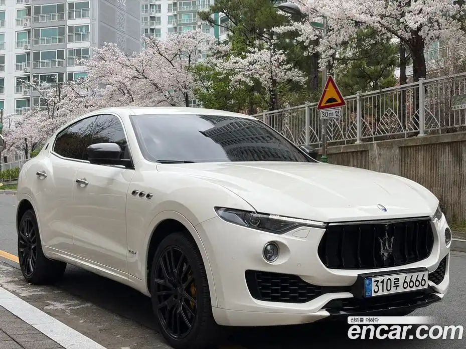 Maserati Levante 2018 3.0 гидро в Москве № 1152469, фото 17