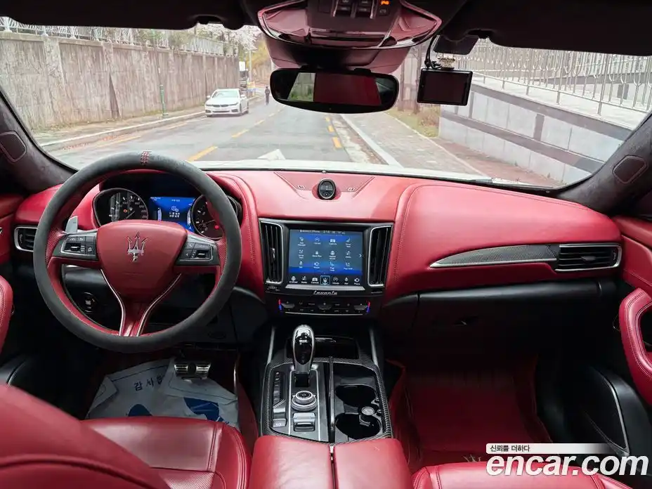 Maserati Levante 2018 3.0 гидро в Москве № 1152469, фото 6