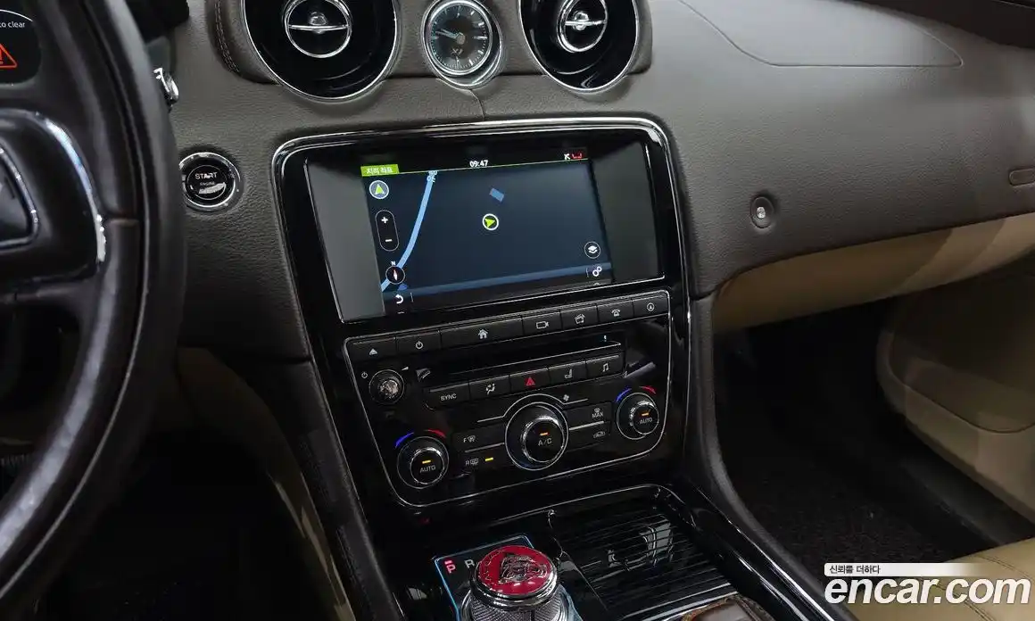 Jaguar XJ 2016 2.0 гидро в Москве № 1152563, фото 15