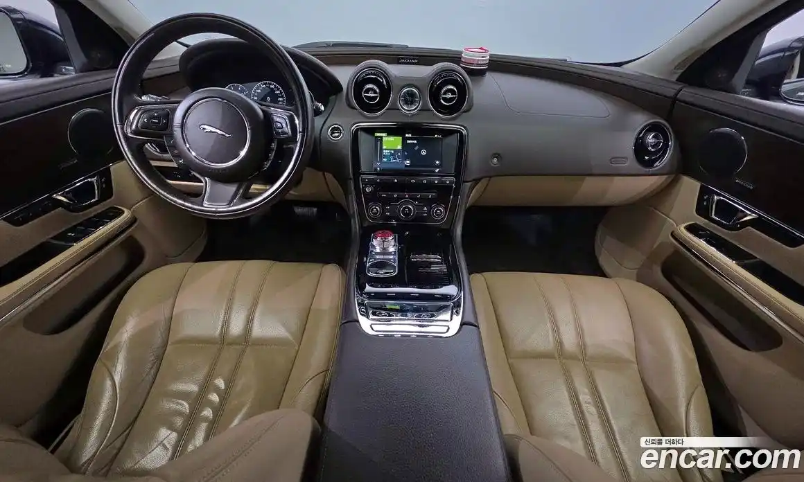 Jaguar XJ 2016 2.0 гидро в Москве № 1152563, фото 7