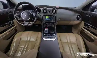 Jaguar XJ 2016 2.0 гидро в Москве № 1152563, миниатюра 7