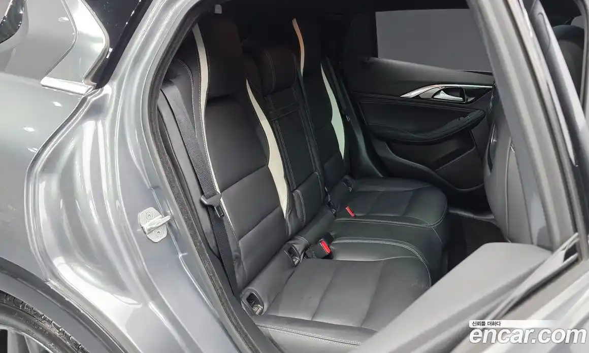 Infiniti Q30 2017 2.0 гидро в Москве № 1152648, фото 12