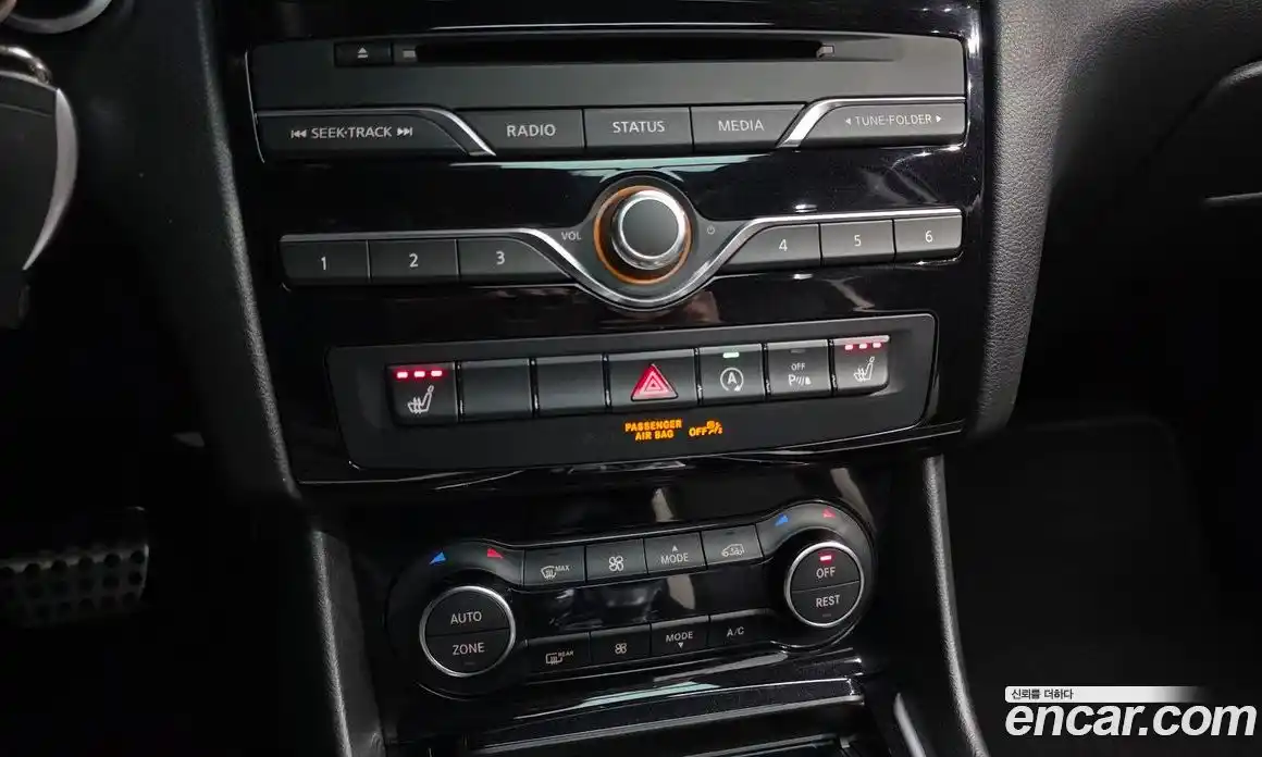 Infiniti Q30 2017 2.0 гидро в Москве № 1152648, фото 15