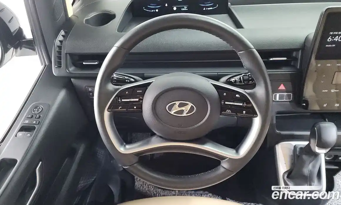 Hyundai Staria 2024 3.5 Автомат в Москве № 1154607, фото 13