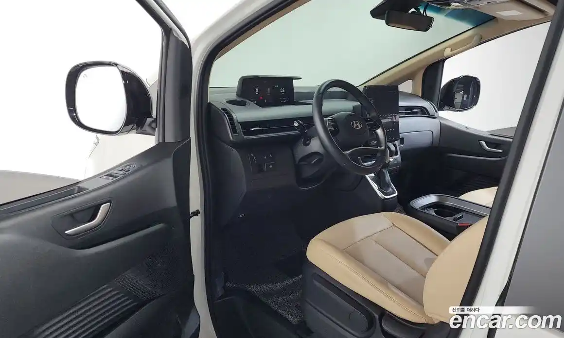 Hyundai Staria 2024 3.5 Автомат в Москве № 1154607, фото 10