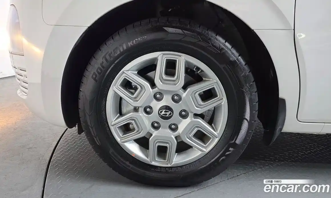 Hyundai Staria 2025 2.2 Автомат в Москве № 1154633, фото 4