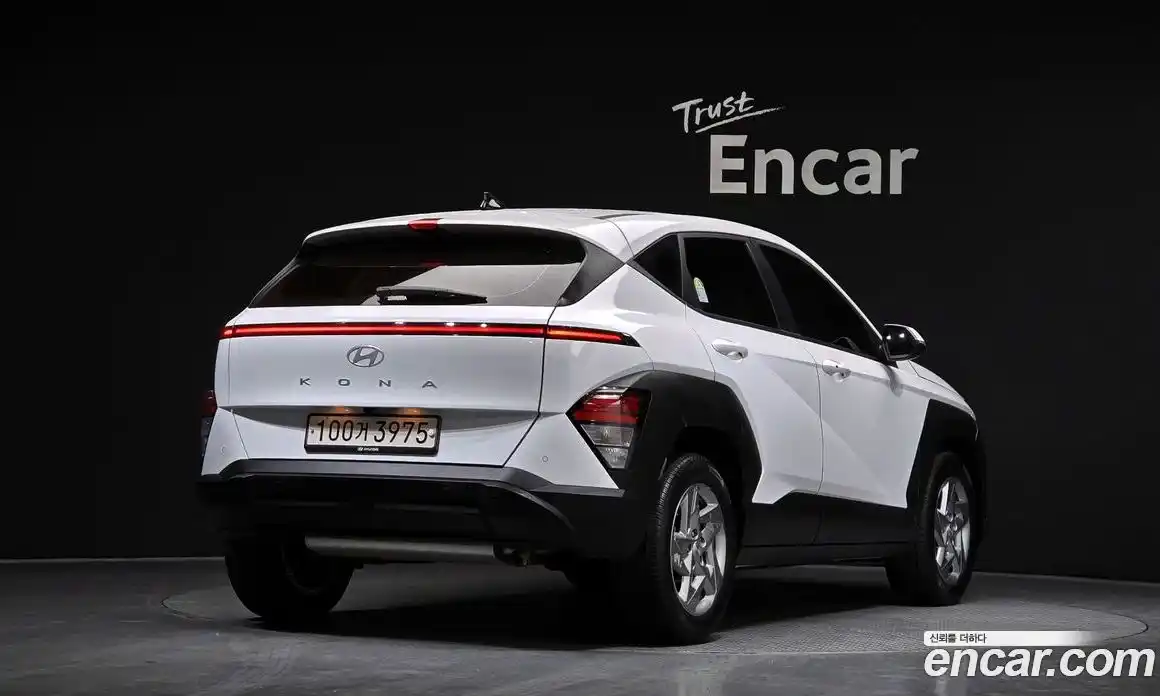 Hyundai Kona 2024 2.0 Автомат в Москве № 1154766, фото 2