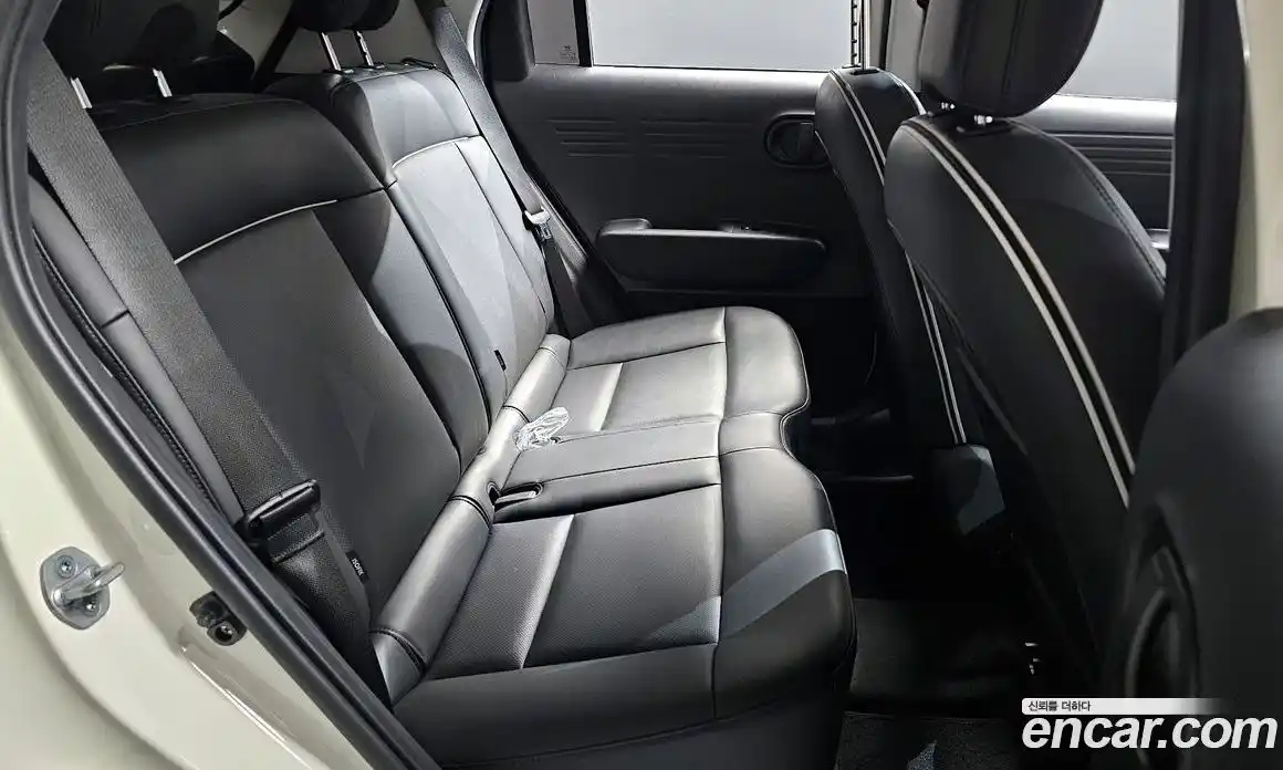 Hyundai Casper 2023 1.0 Автомат в Москве № 1154816, фото 13