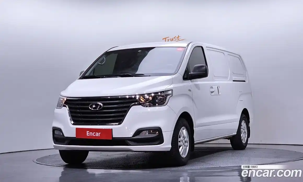Hyundai Starex 2020 2.5 Автомат в Москве № 1155010, фото 1