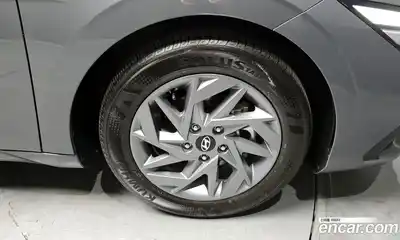 Hyundai Avante 2023 1.6 Автомат в Москве № 1155012, миниатюра 5